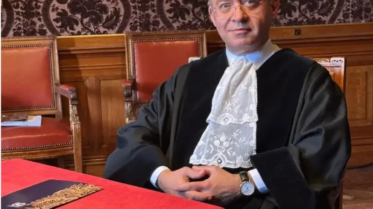 Bogdan Aurescu le vorbește absolvenților Universității Tg. Mureș despre victoria de la Haga și proiectul Neptun Deep