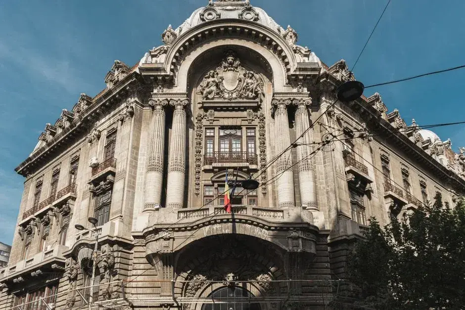 Caniculă în București: avertizări meteo în vigoare