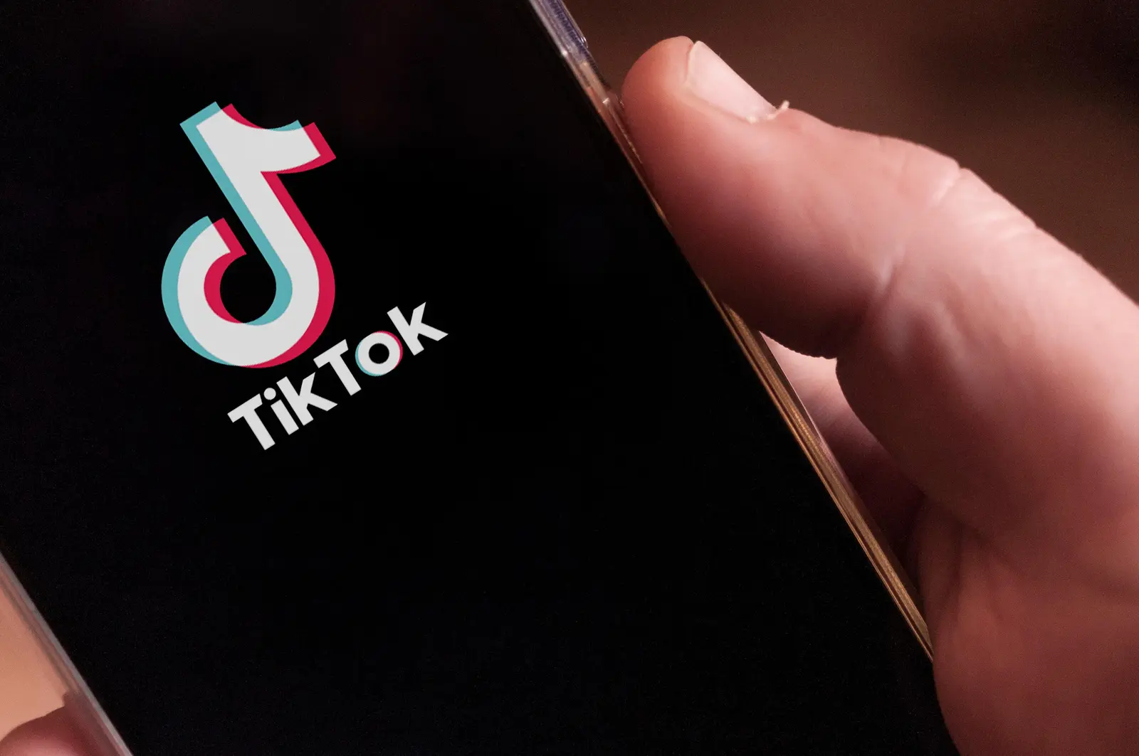 Comisia Europeană deschide anchetă TikTok pentru riscul de amendă de 6% din venituri